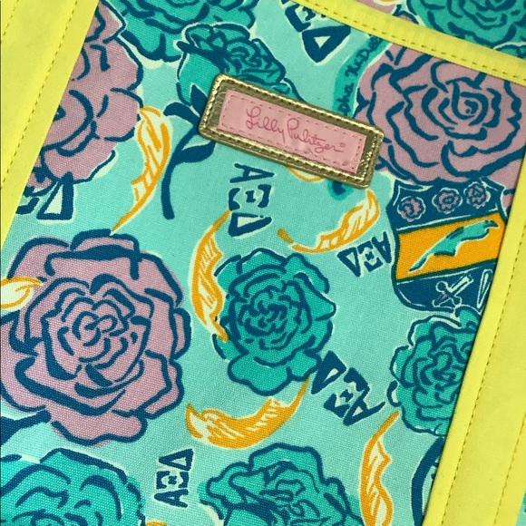 Alpha Xi Delta Lilly Pulitzer Tote - Picture 4 of 4